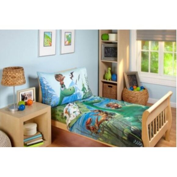 Disney Pixar Arlo The Good Dinosaur Toddler Bedding Set Quilt Sheet set NEW - Picture 2 of 14